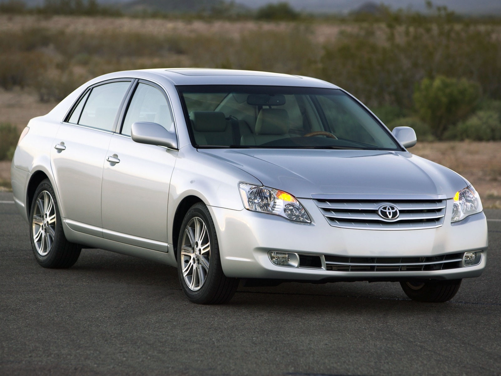 2009 Toyota Avalon Limited Images