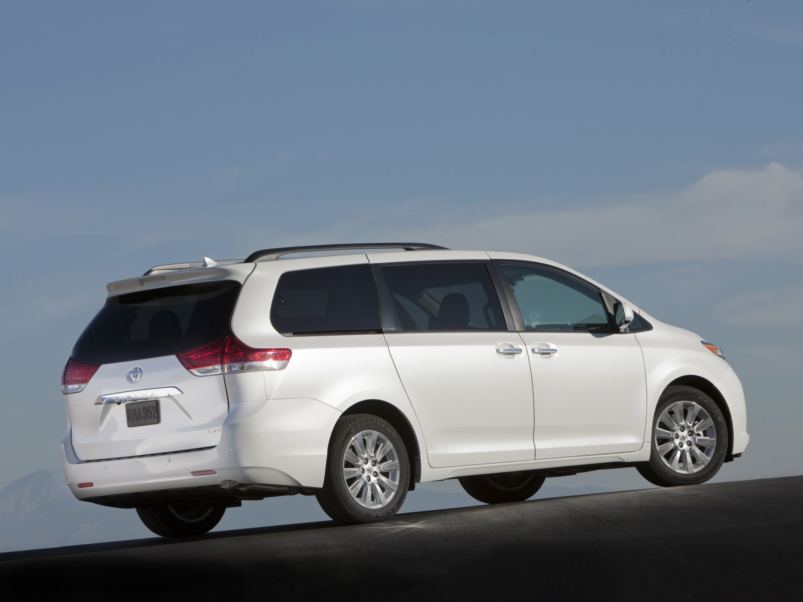 weight of toyota sienna 2011 #1 weight of toyota sienna 2011 #1