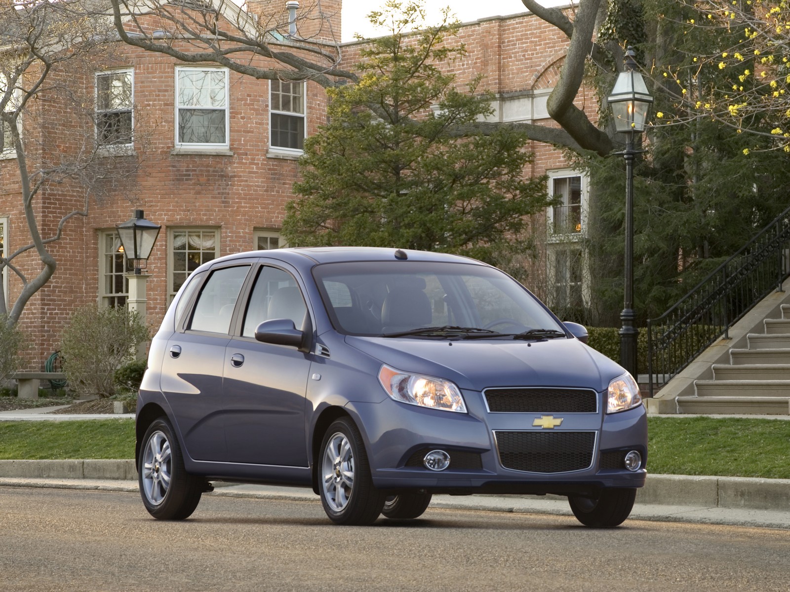 Шевроле хэтчбек 2010. Chevrolet Aveo. Chevrolet Aveo Hatchback 2012. Chevrolet Aveo t250 хэтчбек. Chevrolet Aveo 2009.