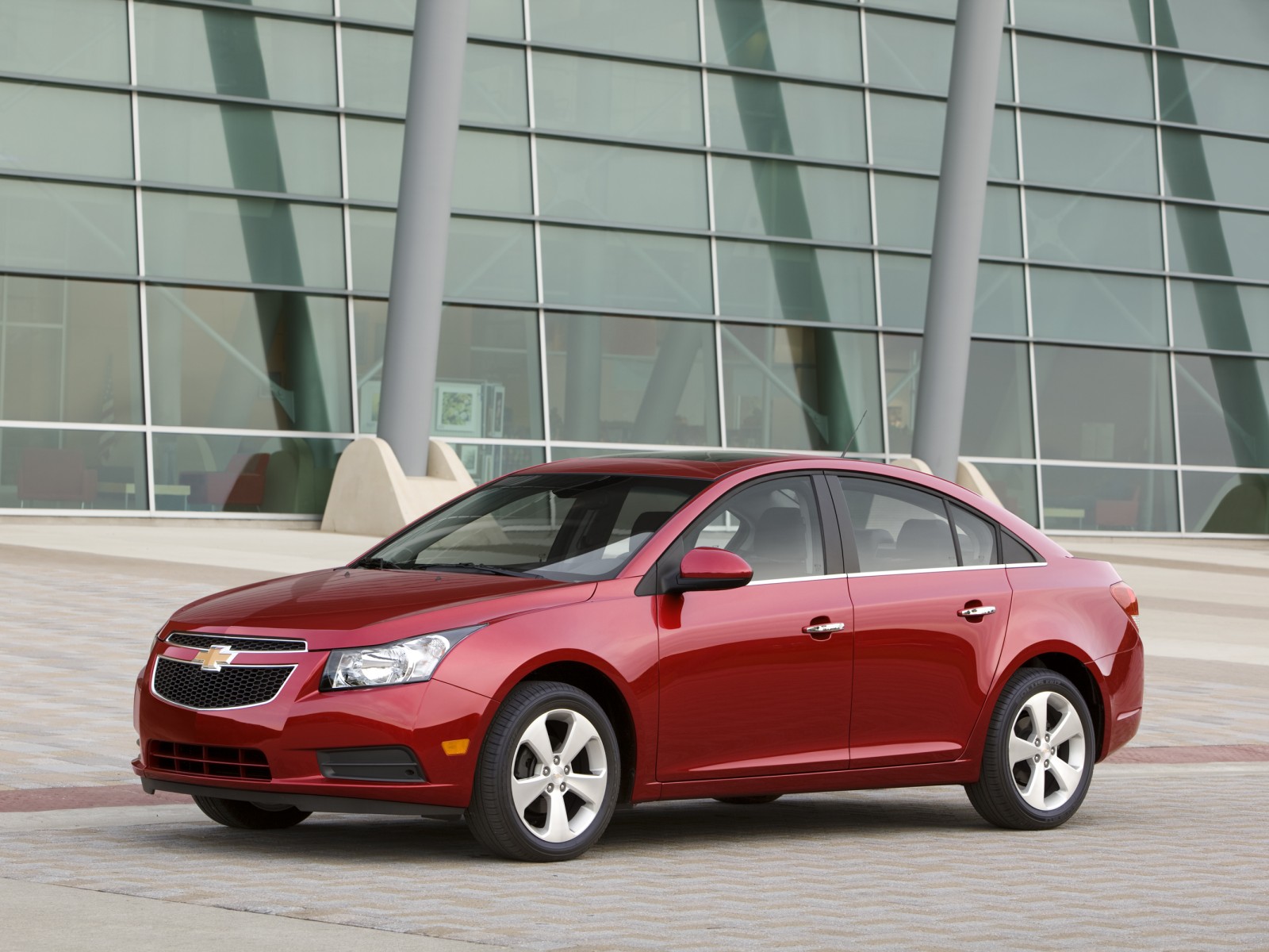 2011 Chevrolet Cruze LTZ Motor Desktop