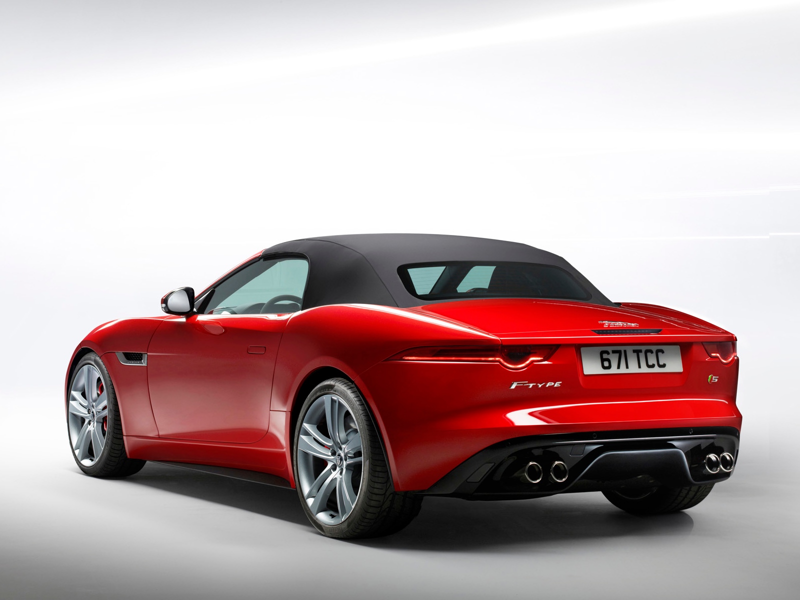 2013 Jaguar F-Type V8 S | Motor Desktop