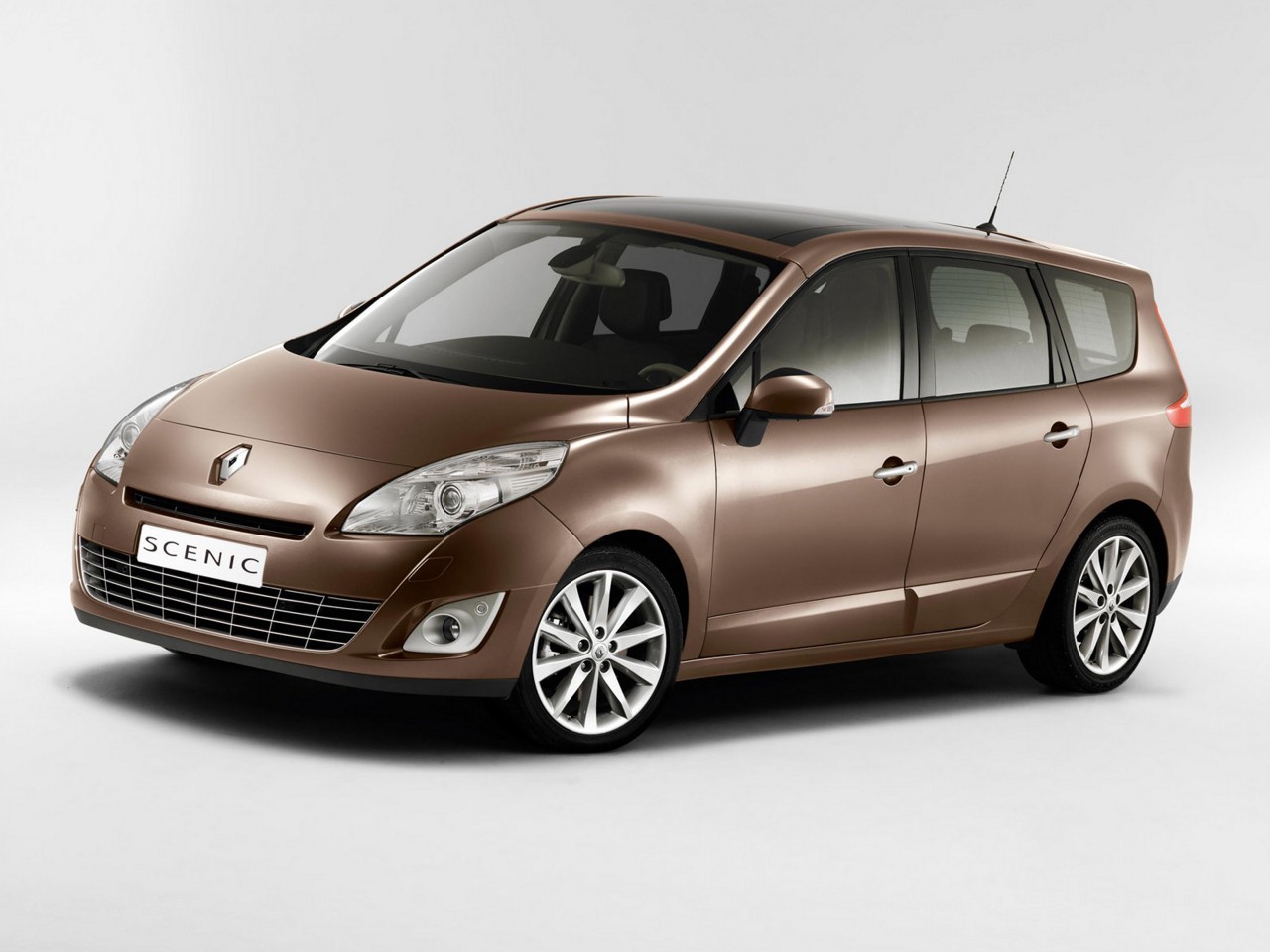 2010 Renault Grand Scenic Motor Desktop
